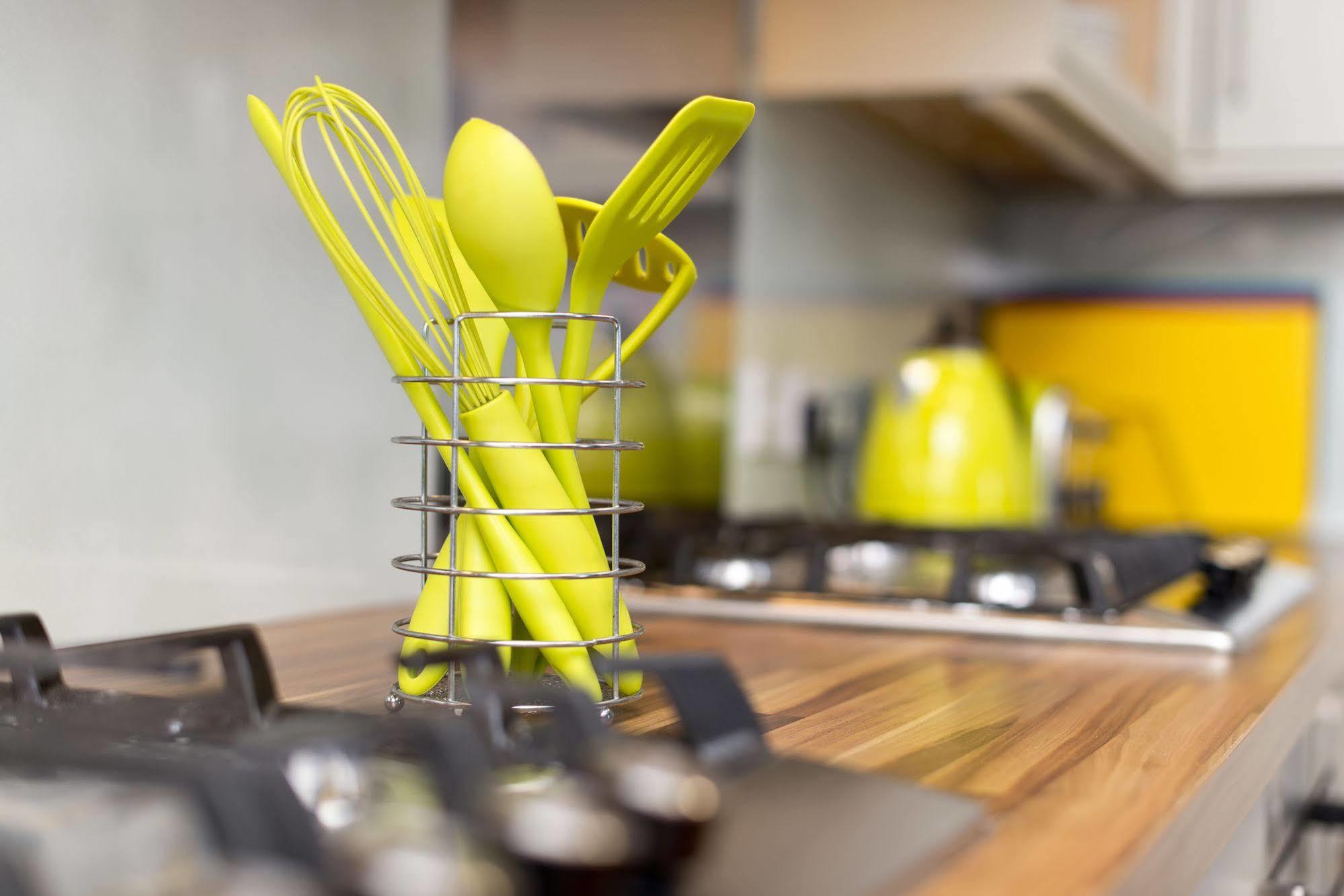 Yha Manorbier Hostel Tenby Ngoại thất bức ảnh