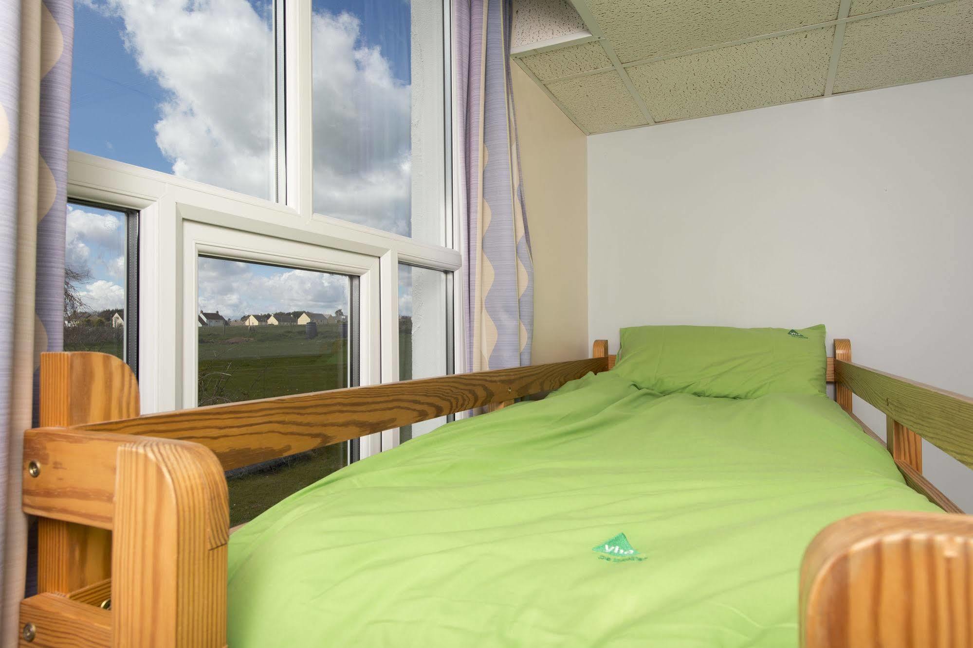 Yha Manorbier Hostel Tenby Ngoại thất bức ảnh