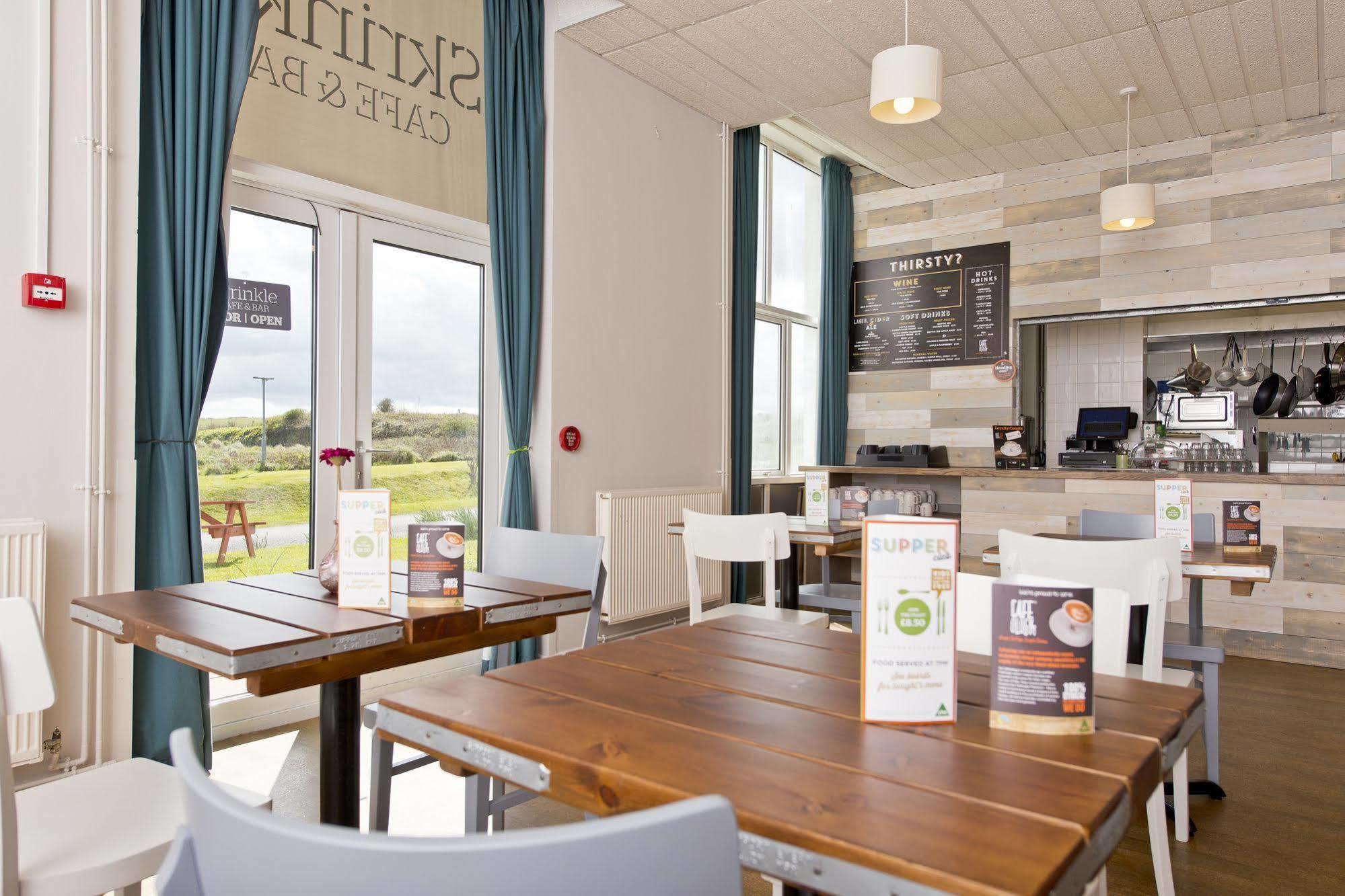 Yha Manorbier Hostel Tenby Ngoại thất bức ảnh