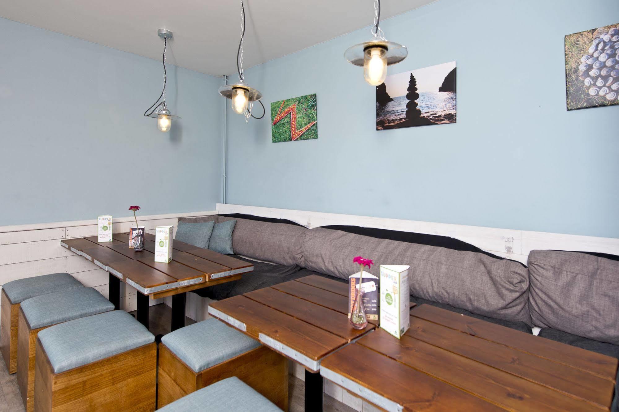 Yha Manorbier Hostel Tenby Ngoại thất bức ảnh