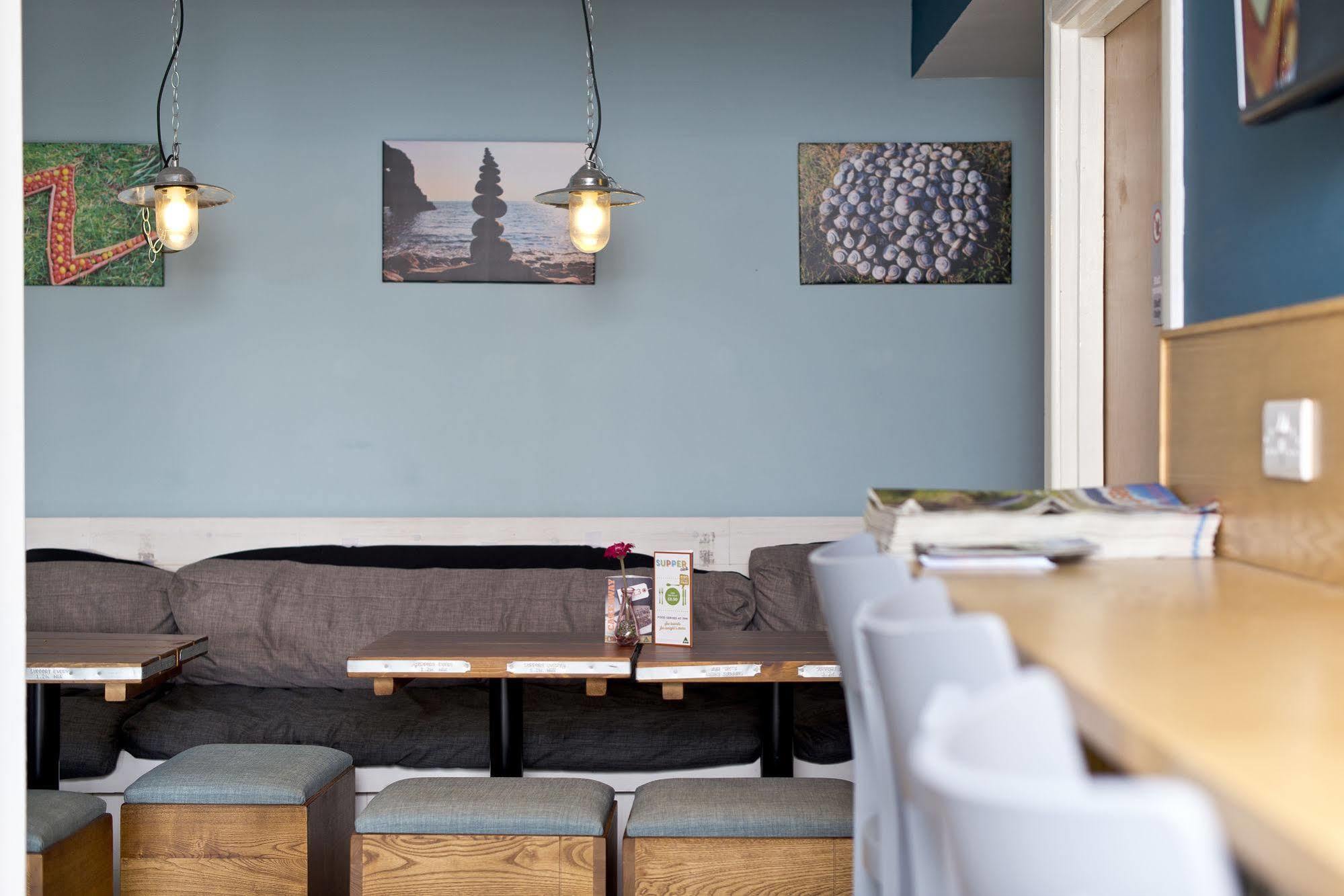 Yha Manorbier Hostel Tenby Ngoại thất bức ảnh